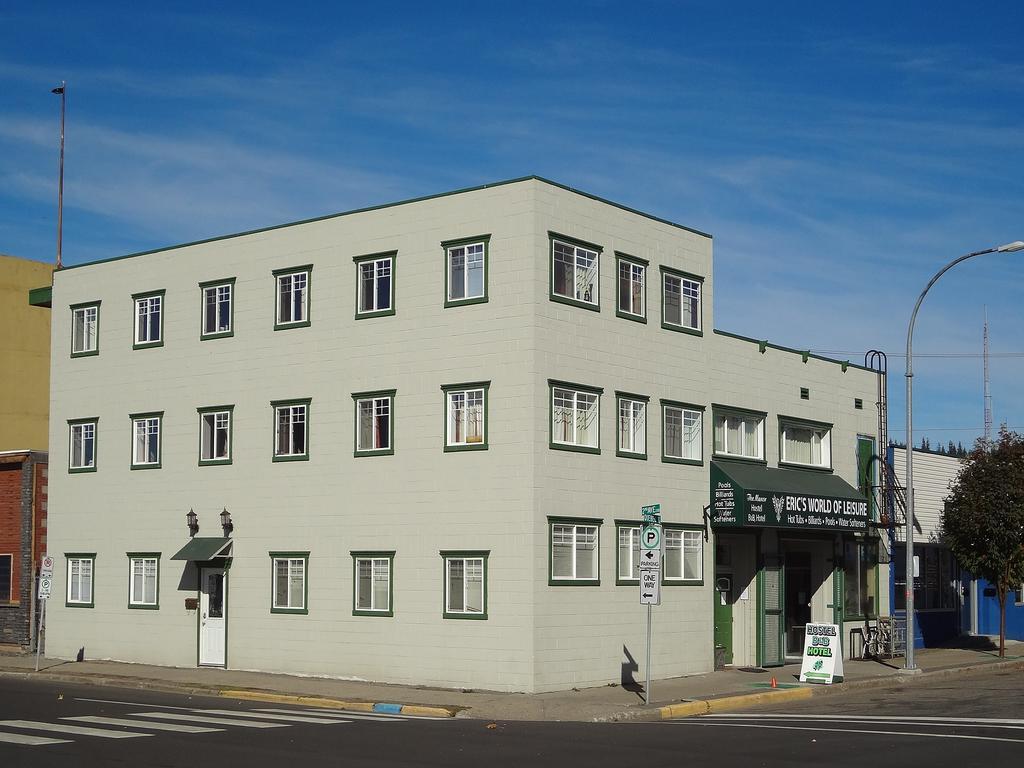 The Manor Hostel Prince George Exterior photo